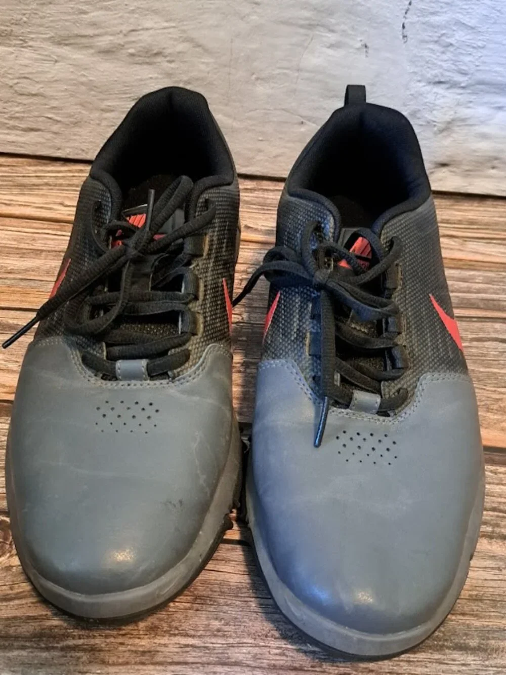 Nike Explorer CTRL spikeless golf shoes in grey black and orange Men's size 8